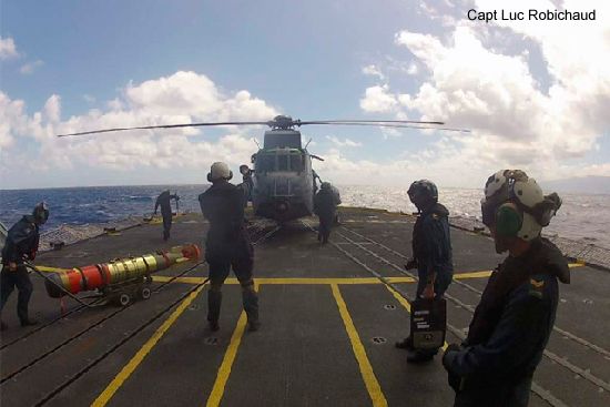 helicopter news August 2012 CH-124 Sea King launches five torpedoes