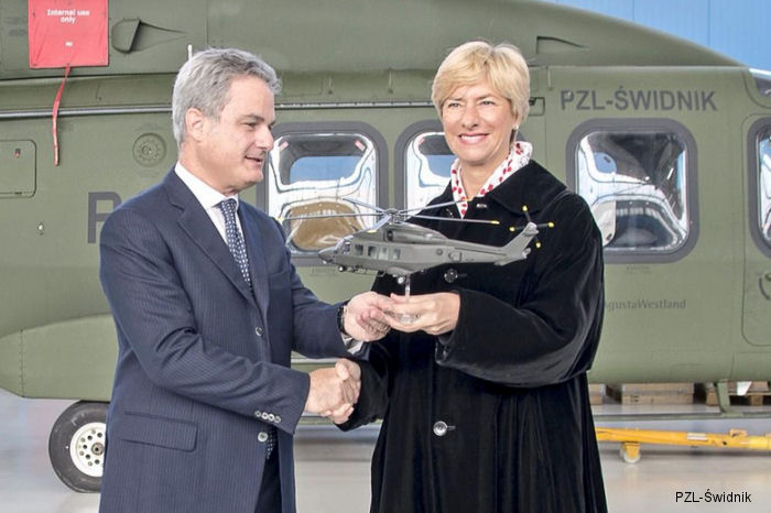 Italian Minister of Defence visits PZL-Świdnik