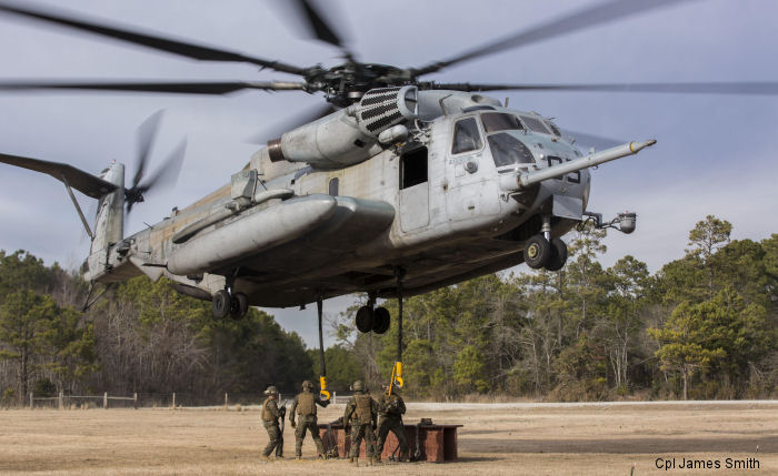 Marines HMHT-302 Receives New Hangar