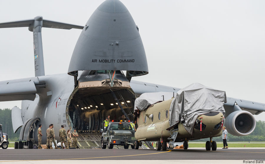 USAF C-5 Delivers Two Chinooks to Australia