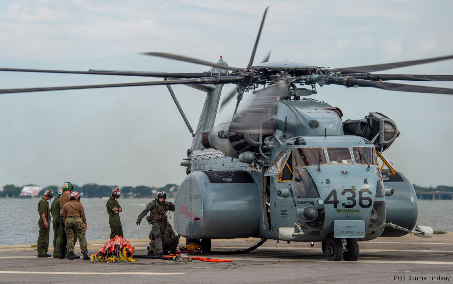 US Navy MH-53E Sea Dragon