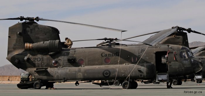 Helicopter Boeing CH-47D Chinook Serial M.3284 Register 147201 89-00130 used by Canadian Armed Forces ,US Army Aviation Army. Aircraft history and location