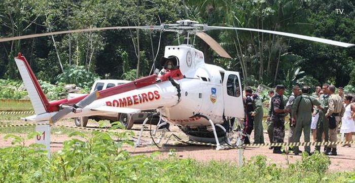 Helicopter Eurocopter HB350BA Esquilo Serial 2756 Register PT-YAK used by Governo do Brasil IBAMA (Instituto Brasileiro do Meio Ambiente e dos Recursos Naturais Renovaveis) ,Helisul Taxi Aereo ,Helibras. Built 1993. Aircraft history and location