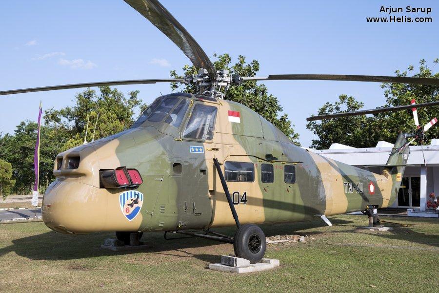 Helicopter Sikorsky HUS-1 / UH-34D Seahorse Serial 58-1173 Register H-3404 148060 used by tentara nasional indonesia angkatan udara TNI-AU (indonesian national defence - air force) ,Không lực Việt Nam Cộng hòa KLVNCH (South Vietnam Air Force (1955-1975)) ,US Marine Corps USMC. Built 1960. Aircraft history and location