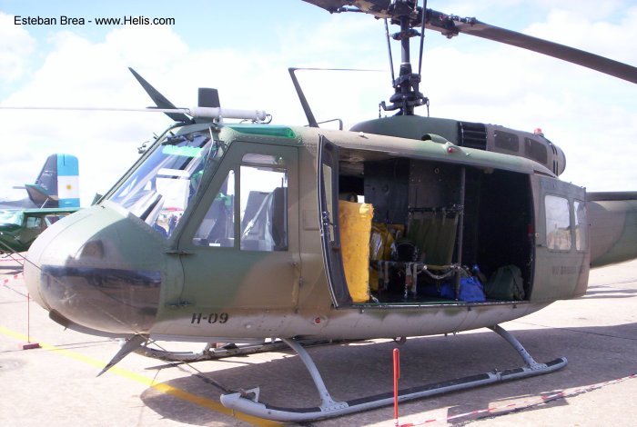 Helicopter Bell UH-1D Iroquois Serial 5288 Register H-09 66-00805 used by Aviacion de Ejercito Argentino EA (Argentine Army Aviation) ,Fuerza Aerea Argentina FAA (Argentine Air Force) ,US Army Aviation Army. Aircraft history and location