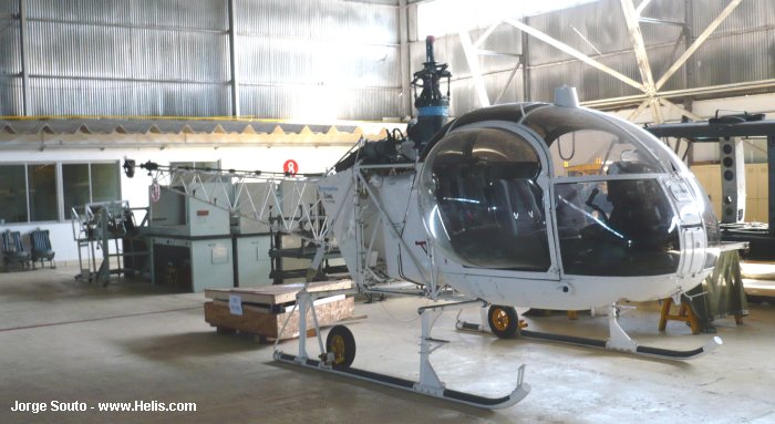 Helicopter Aerospatiale SA315B Lama Serial  Register  used by Fuerza Aerea Argentina FAA (Argentine Air Force). Aircraft history and location
