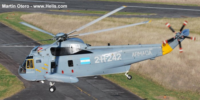 Helicopter Sikorsky SH-3D Sea King Serial 61-422 Register 0883 154122 used by Comando de Aviacion Naval Argentina COAN (Argentine Navy) ,US Navy USN. Aircraft history and location