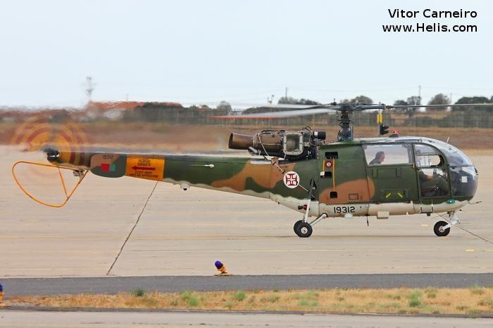 Helicopter Aerospatiale SE3160 / SA316A Alouette III Serial 1613 Register 19312 9312 used by Força Aérea Portuguesa (Portuguese Air Force). Aircraft history and location