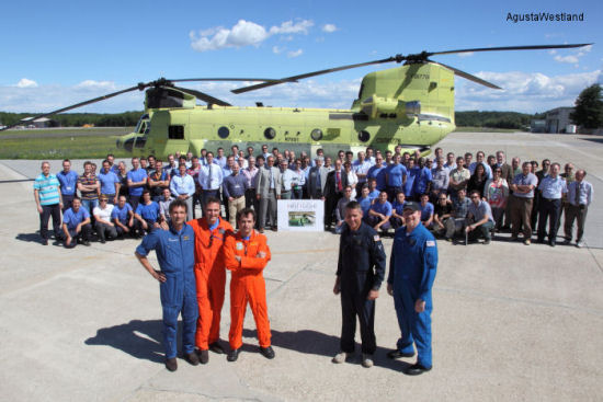 Italian Army ICH-47F Chinook maiden flight