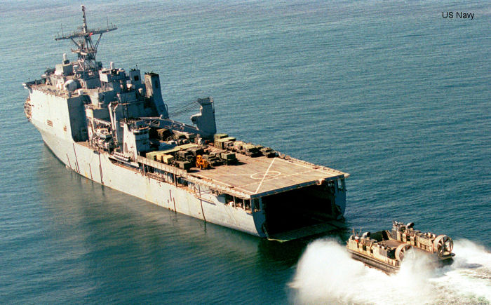 US Marines, Spanish pilots conduct bilateral carrier landings