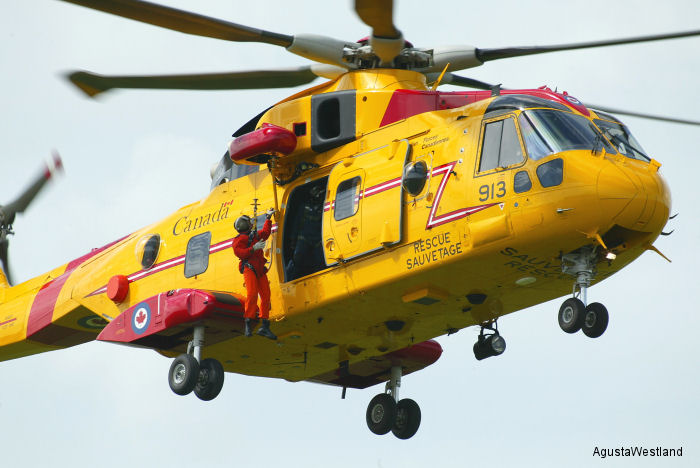 442 Squadron “Rescue 903” wins 2014 Cormorant Trophy