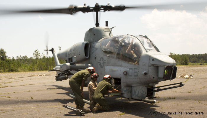 HMLA-269 training with FARP