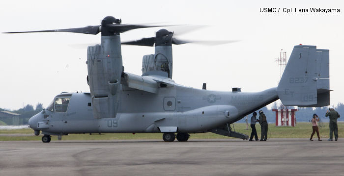 U.S. ambassador to Singapore flies in Osprey