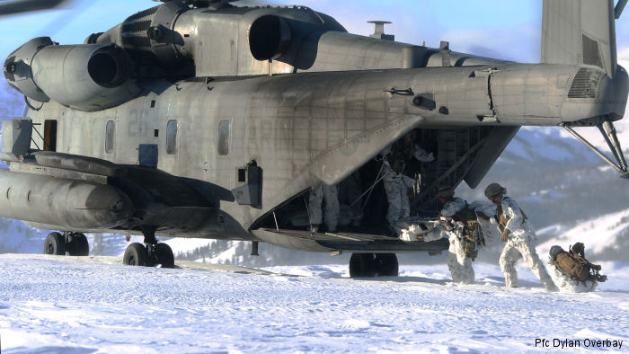 HMH-462 Super Stallions in Mountain Exercise