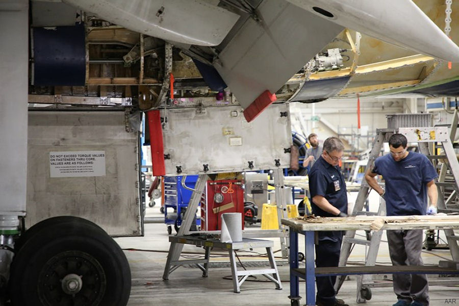 Students in Aircraft Maintenance Gets AAR Support