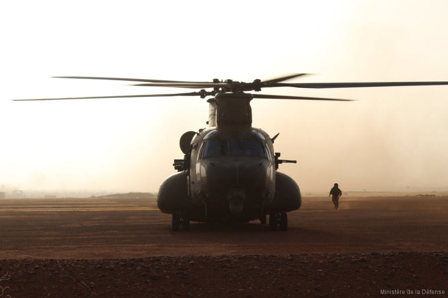 RAF Chinooks Reinforce French Mission in Mali