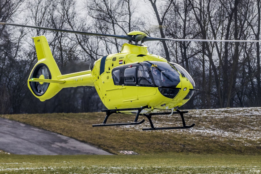 Dutch Rescue ANWB Signs for Six H135