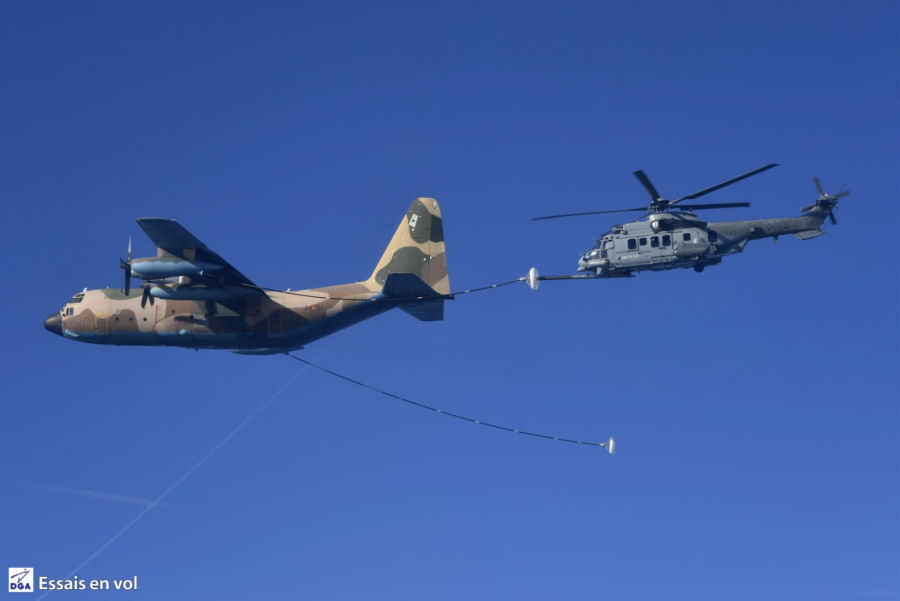 Spanish Tanker Refueled French Caracal