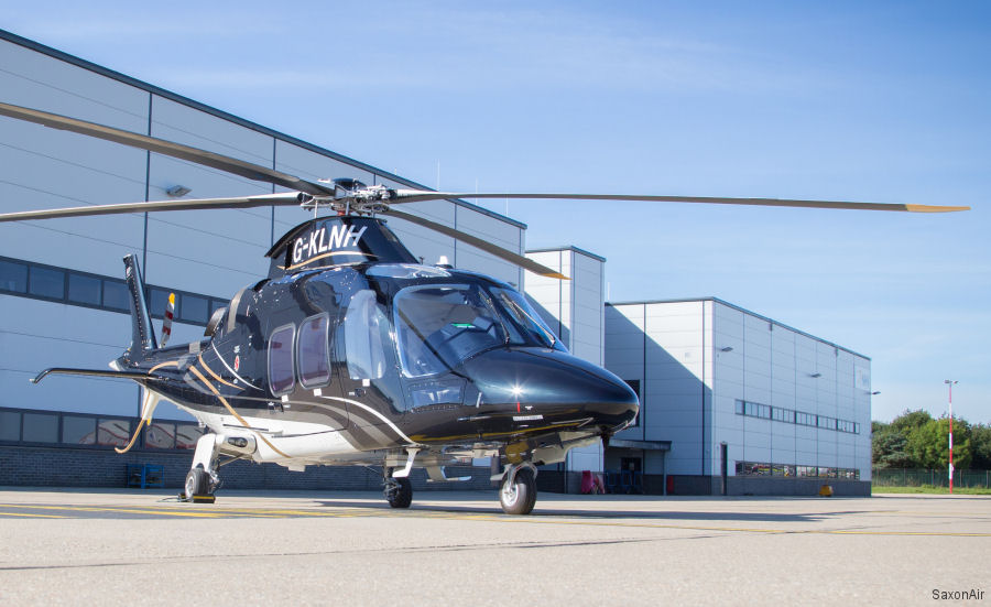 ヘリコプター AW109SP AgustaWestland Grand new Luxurious Agusta Westland AW109 SP Grand New landing at