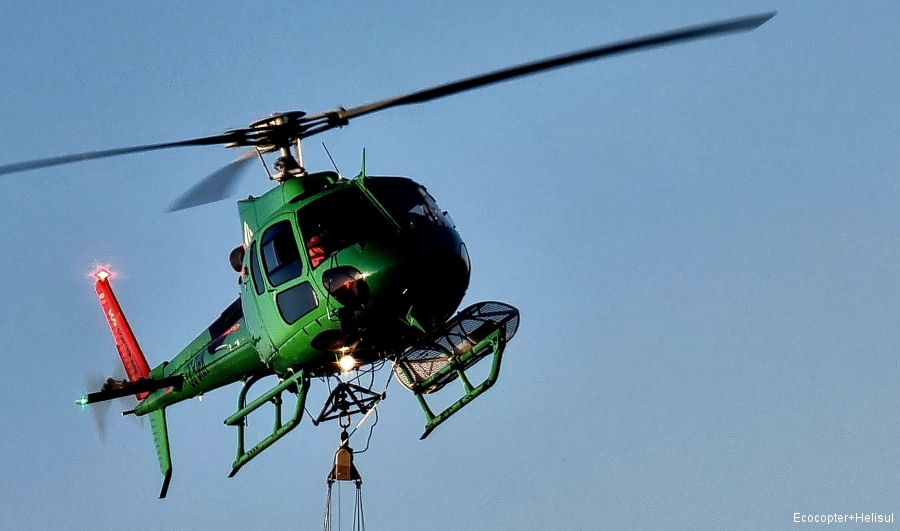 Aircranes and Super Pumas Assist Firefighters in Chile