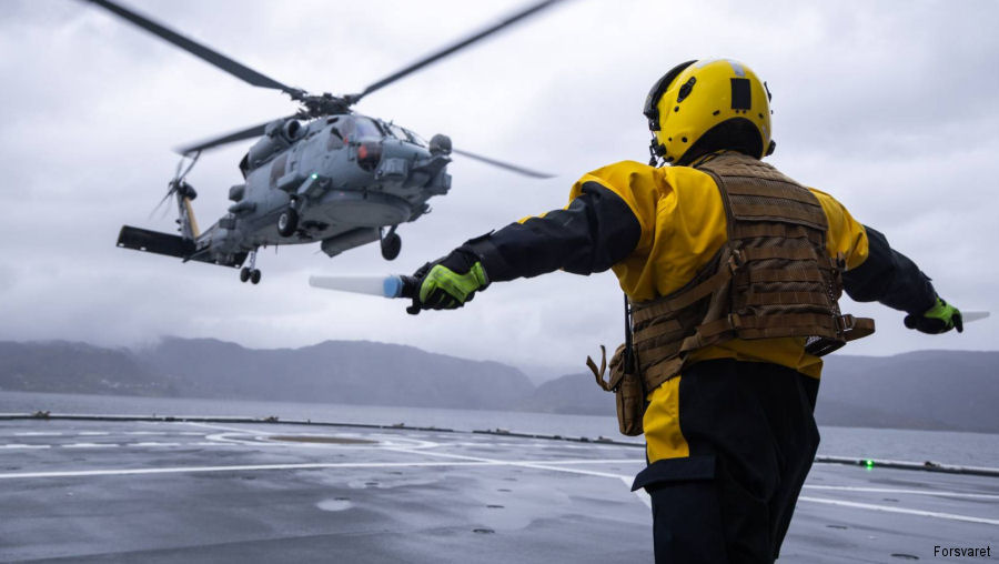 First Norwegian MH-60R Crew Lands on Coast Guard Vessel