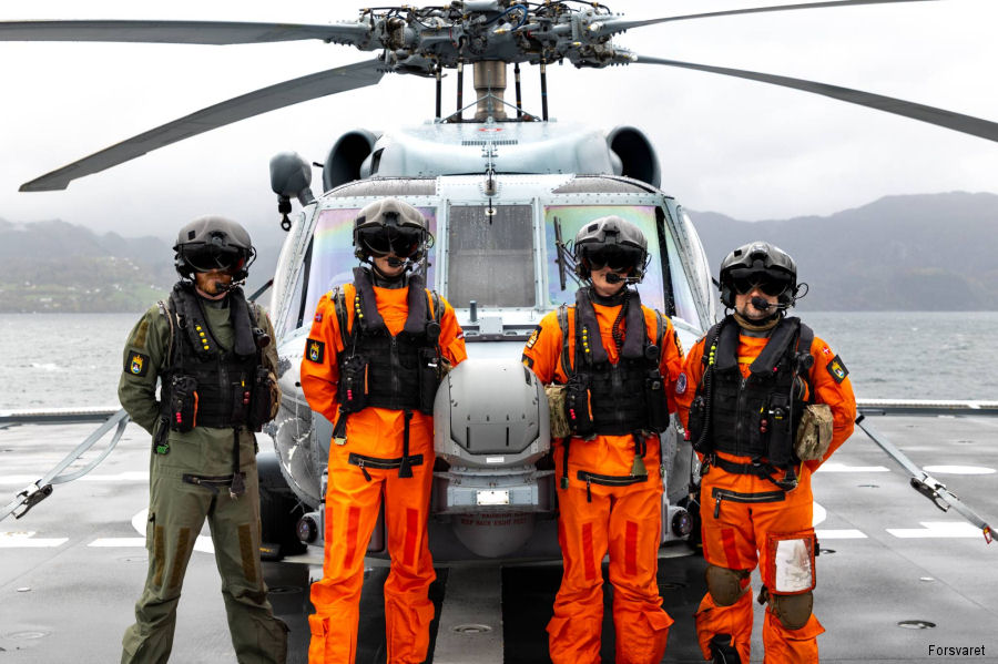 First Norwegian MH-60R Crew Lands on Coast Guard Vessel