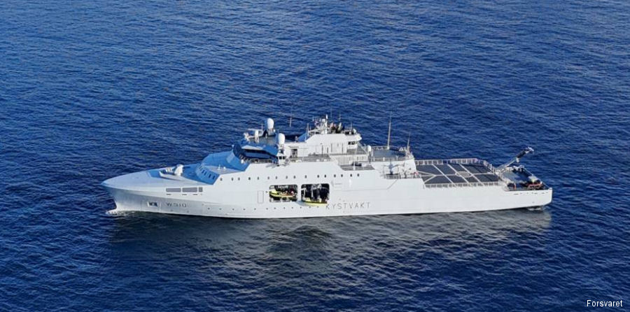 First Norwegian MH-60R Crew Lands on Coast Guard Vessel