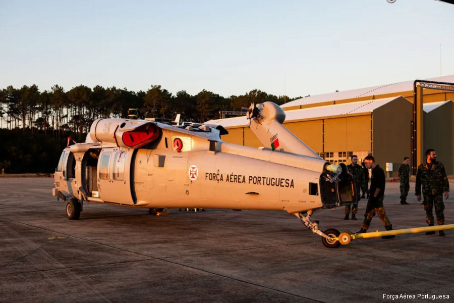 Portuguese Air Force Receives First UH-60L Black Hawk