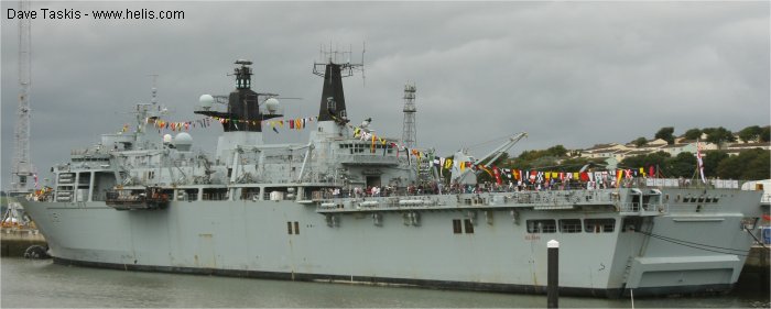 L15 HMS Bulwark