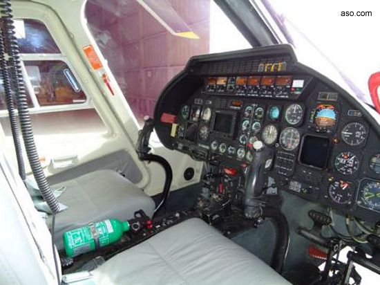 Agusta A109C cockpit