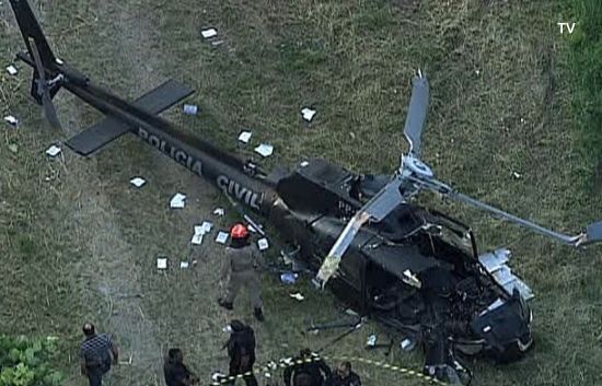 Detailed history and photos of helicopter Aerospatiale HB350B Esquilo Serial 1640 Register PP-EIH PT-HMJ used by Polícia Civil (Brazilian Civil Police) ,Helibras Track service timeline and current status.