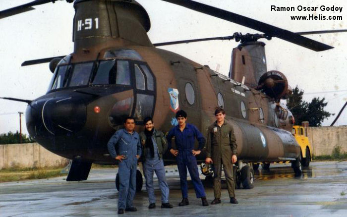 Helicopter Boeing-Vertol CH-47C Chinook Serial b-800 Register H-91 used by Fuerza Aerea Argentina FAA (Argentine Air Force). Built 1979. Aircraft history and location