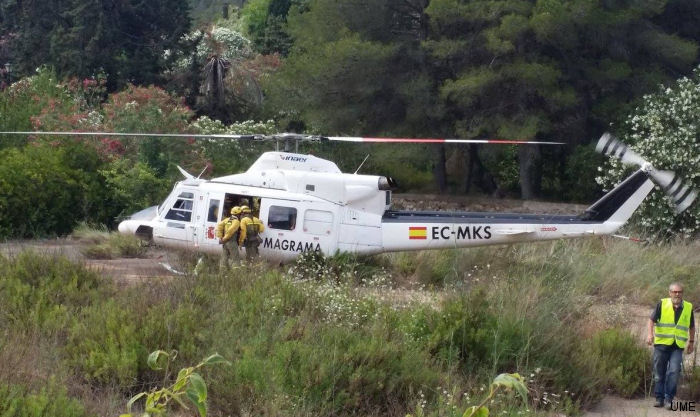 Detailed history and photos of helicopter Bell 412HP Serial 36027 Register EC-MKS D-HAFW C-GBKT VT-AZJ N412HX N412FH used by Babcock España (Babcock Spain) ,Ministerio de Agricultura, Alimentacion y Medio Ambiente MAGRAMA (Spanish Ministry of Agriculture, Food and Environment) ,INAER ,Agrarflug Helilift GmbH ,CHC (Canadian Helicopter Corporation) Track service timeline and current status.