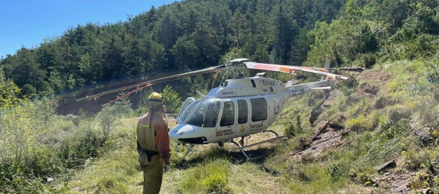Detailed history and photos of helicopter Bell 407 Serial 53864 Register EC-LBS CC-CIO C-FVSJ used by Administraciones Locales (Spanish Autonomous Communities) ,Babcock España (Babcock Spain) ,INAER ,INAER Chile ,Eagle Copters ,Bell Helicopter Canada Track service timeline and current status.