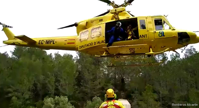 Detailed history and photos of helicopter Bell 412SP Serial 33211 Register EC-MPL D-HAFH PT-YXB N412HS PT-HVN used by Administraciones Locales (Spanish Autonomous Communities) ,Rotorsun ,Agrarflug Helilift GmbH ,Líder Aviação Lider (Lider Taxi Aereo) Track service timeline and current status.