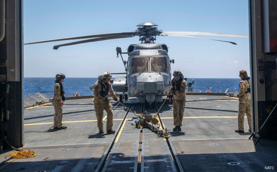 Detailed history and photos of helicopter Sikorsky CH-148 Cyclone Serial 92-5011 Register 148811 used by Canadian Armed Forces ,Sikorsky Helicopters Track service timeline and current status.