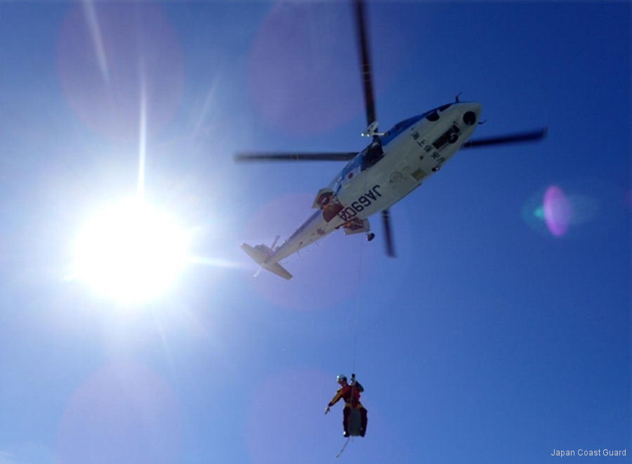 Detailed history and photos of helicopter Eurocopter EC225LP Serial 2883 Register JA690A used by Kaijō Hoan-chō JPCG (Japanese Coast Guard) ,Eurocopter Japan Track service timeline and current status.