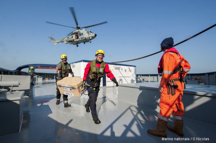 Photos of EC225LP in French Navy helicopter service.