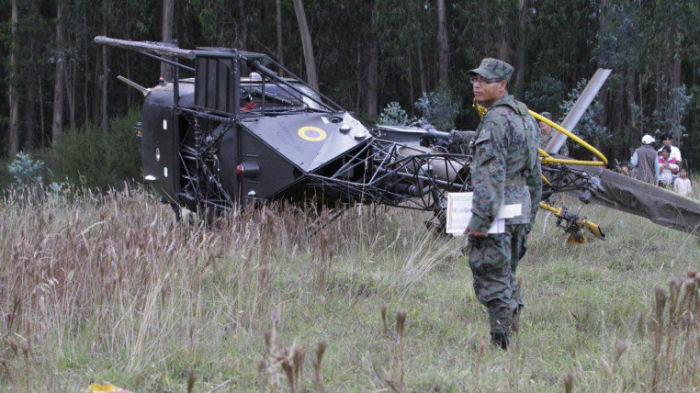 Detailed history and photos of helicopter Aerospatiale SA315B Lama Serial 2313 Register E-318 IGM-313 used by Ejercito Ecuatoriano (Ecuadorian Army) Track service timeline and current status.