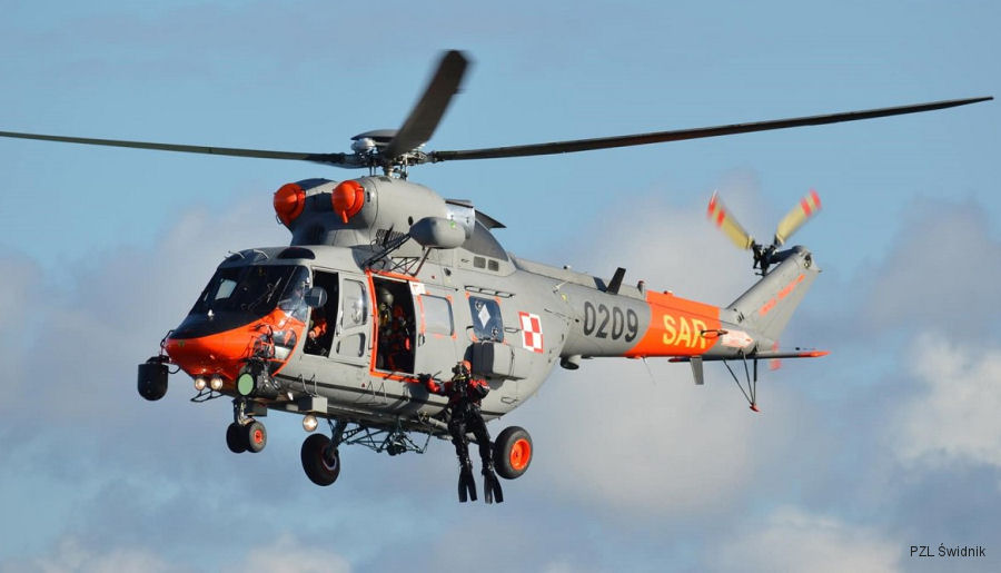 Photos of W-3 Sokol in Polish Navy helicopter service.
