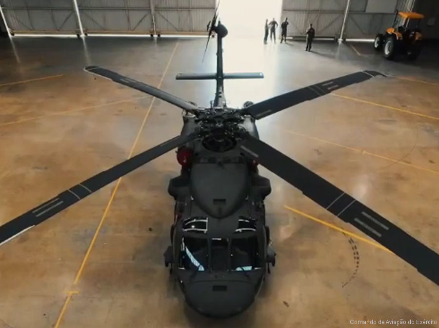 Comando de Aviação do Exército UH-60M Black Hawk