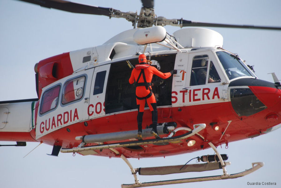 Guardia Costiera AB412