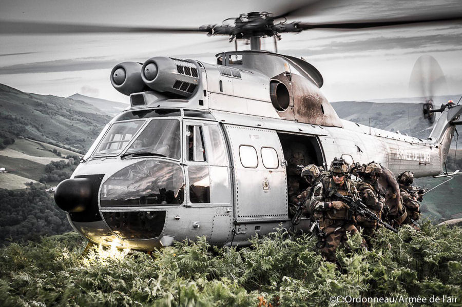 Photos of SA330 Puma in French Air Force helicopter service.