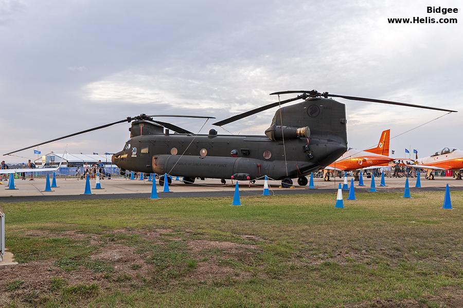 Helicopter Boeing CH-47F Chinook Serial M.2072 Register 88161 used by Republic of Singapore Air Force RSAF. Aircraft history and location