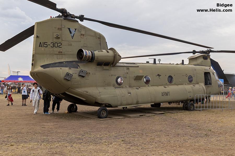 Helicopter Boeing CH-47F Chinook Serial M.7432 Register A15-302 used by Australian Army Aviation (Australian Army). Aircraft history and location