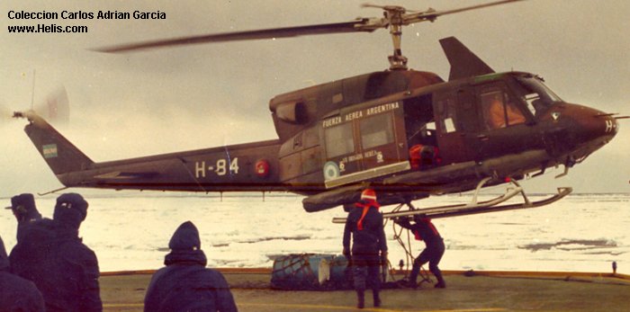 Photos of Bell 212 in Argentine Air Force helicopter service.