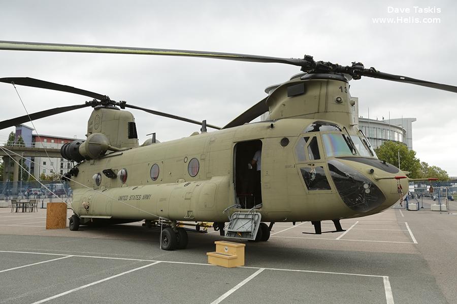 Helicopter Boeing CH-47F Chinook Serial M.8132 Register 13-08132 used by US Army Aviation Army. Aircraft history and location