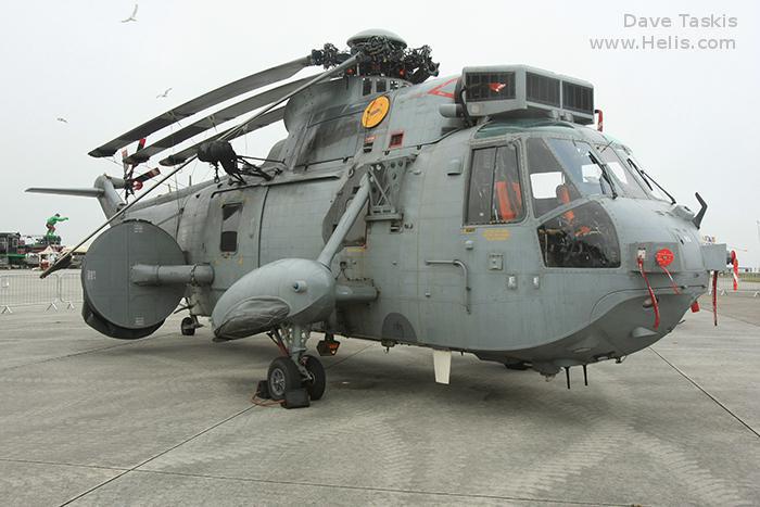 Helicopter Westland Sea King HAS.5 Serial wa 961 Register ZE422 used by Fleet Air Arm RN (Royal Navy). Built 1986. Aircraft history and location