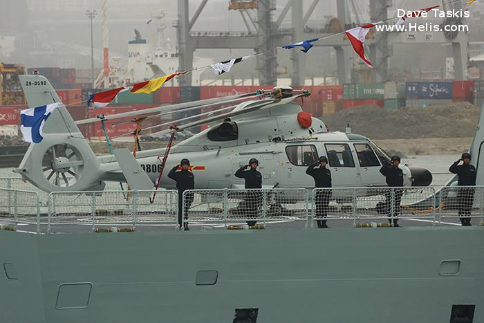 Helicopter Harbin Z-9 Serial Z9-0590 Register 9806 used by People's Liberation Army Navy (中國人民解放軍海軍). Aircraft history and location