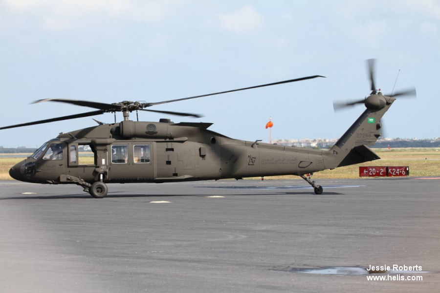 al-Ḥaras al-Waṭanī UH-60M Black Hawk